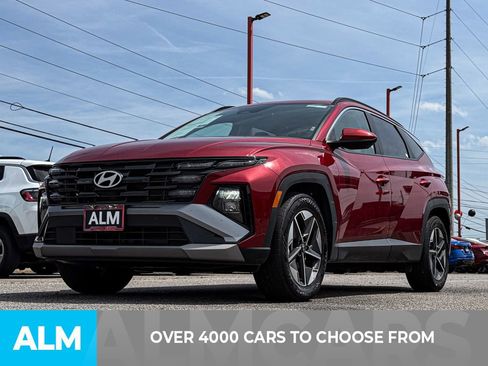 Used 2025 Hyundai Tucson SEL FWD image 2