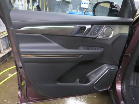 New 2026 Buick Enclave Avenir image 16