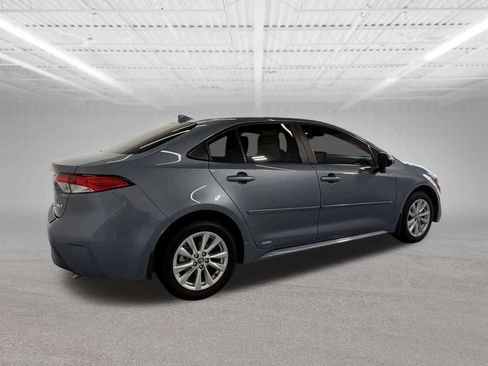 Used 2023 Toyota Corolla LE w/ LE Premium Package AWD/4WD image 5