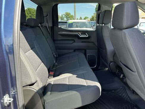 Used 2022 Chevrolet Silverado 1500 LT AWD/4WD image 21