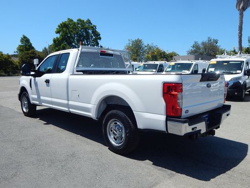 Used 2020 Ford F250 XL w/ Power Equipment Group RWD image 6