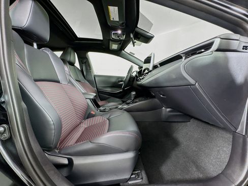 Certified 2025 Toyota Corolla XSE FWD image 30