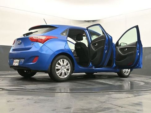 Used 2017 Hyundai Elantra GT image 68