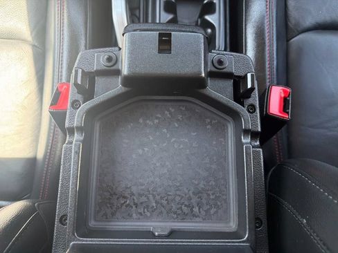 Used 2018 Jeep Wrangler Unlimited Rubicon AWD/4WD image 39