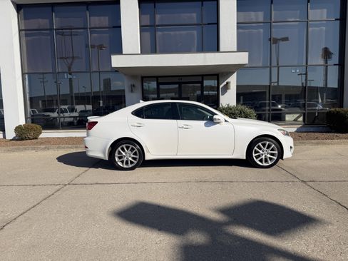 Used 2011 Lexus IS 250 AWD w/ Luxury Plus Value Edition image 3