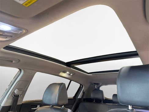 Used 2022 Kia Sportage EX image 23