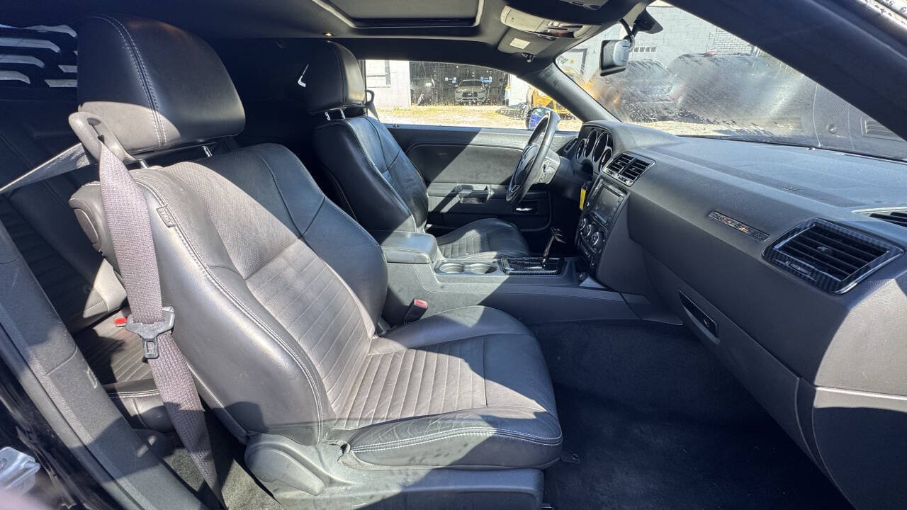 Used 2012 Dodge Challenger SXT Plus RWD image 10