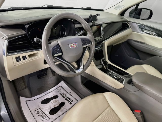 Used 2021 Cadillac XT6 Premium Luxury w/ LPO, Floor Liner Package FWD image 15