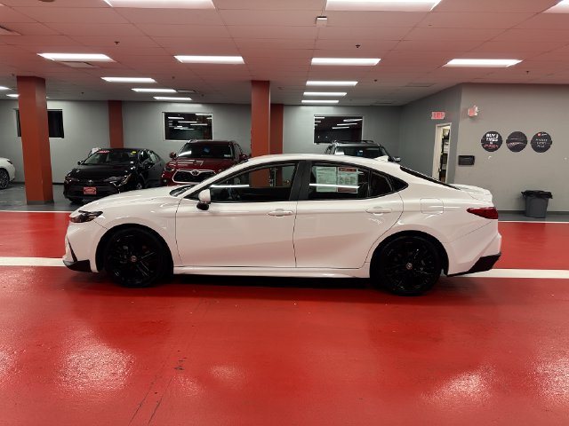 Certified 2025 Toyota Camry SE FWD image 6