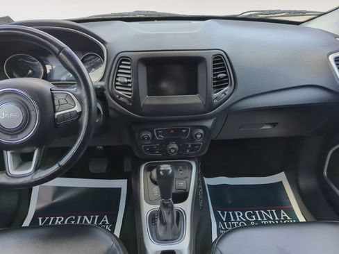 Used 2018 Jeep Compass Latitude w/ Popular Equipment Group AWD/4WD image 12