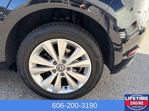 Used 2021 Volkswagen Golf 4-Door FWD image 11