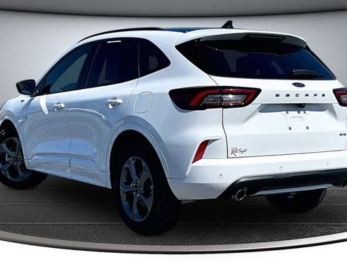 Used 2023 Ford Escape ST-Line w/ Tech Pack #1 image 4