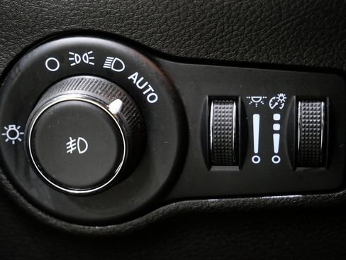 Used 2022 Jeep Compass Latitude w/ Sun and Sound Group image 15