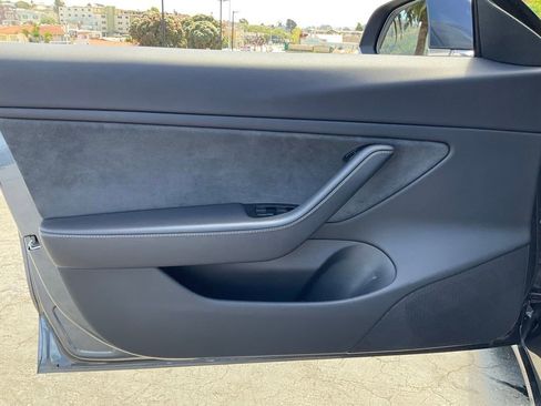 Used 2018 Tesla Model 3 Long Range image 22