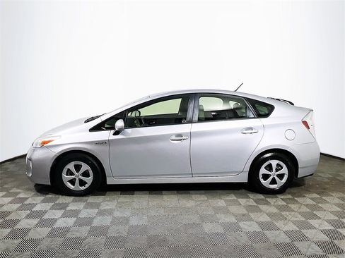 Used 2015 Toyota Prius Two image 5