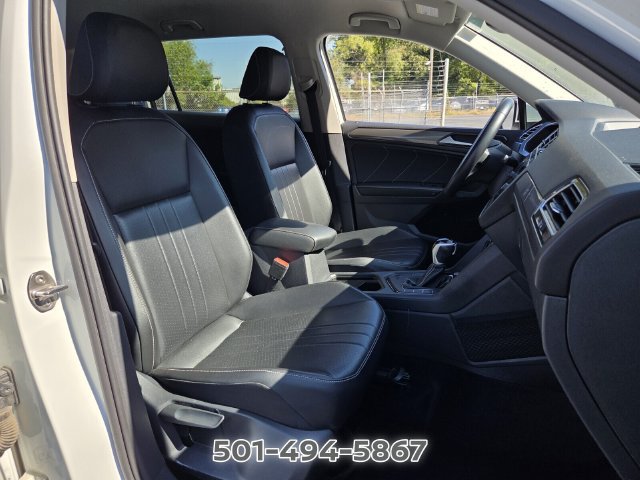Used 2024 Volkswagen Tiguan SE FWD image 16