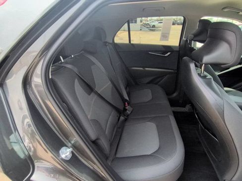 Used 2025 Kia Niro LX FWD image 29