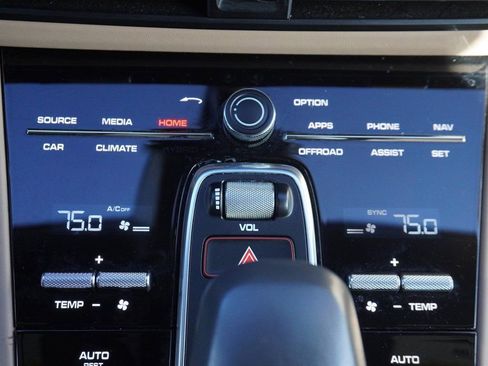 Used 2020 Porsche Cayenne Turbo AWD/4WD image 62