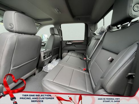 New 2025 GMC Sierra 2500 Denali w/ Denali Reserve Package image 23