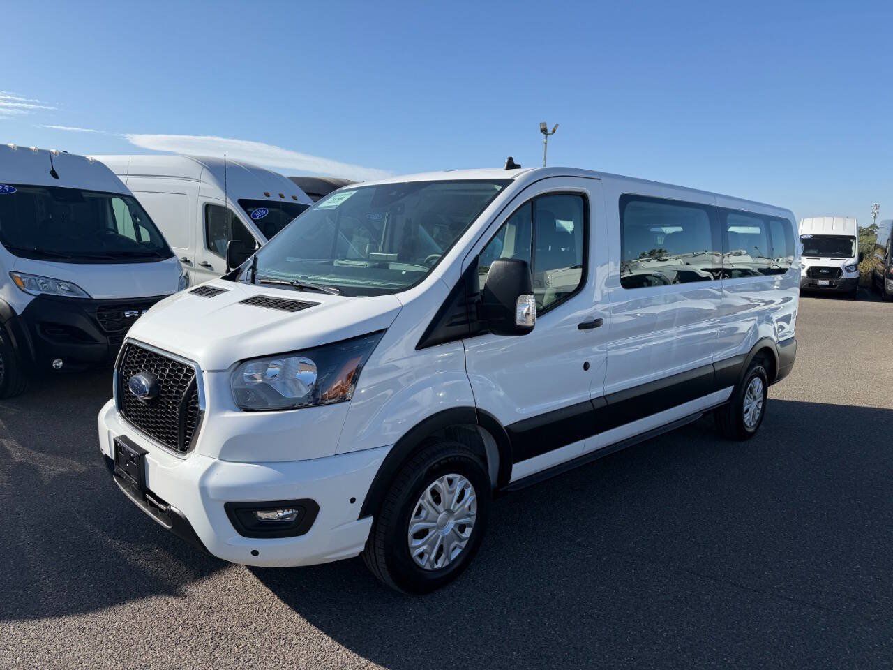 Used 2025 Ford Transit 350 XLT RWD image 4