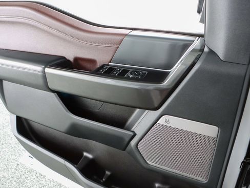 Used 2021 Ford F150 Lariat w/ Equipment Group 502A High image 23