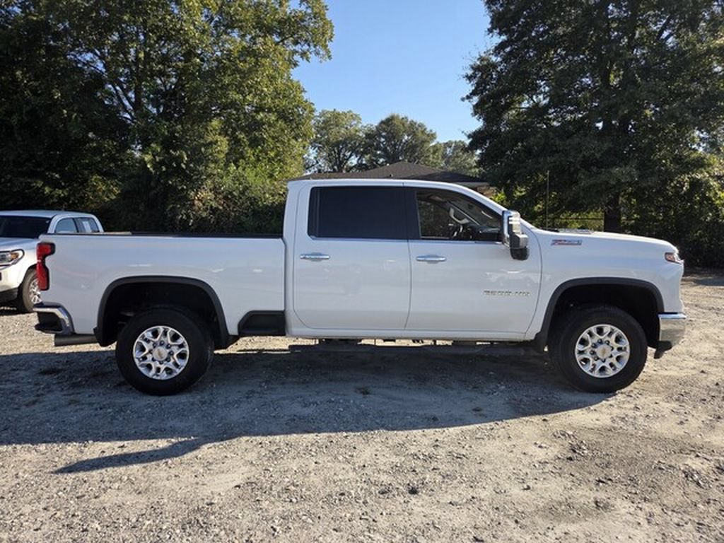 Used 2024 Chevrolet Silverado 2500 LTZ w/ LTZ Plus Package AWD/4WD image 13