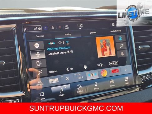 Used 2025 Chrysler Pacifica Select image 8