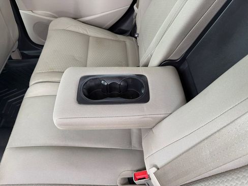 Used 2017 Ford Escape SE image 28