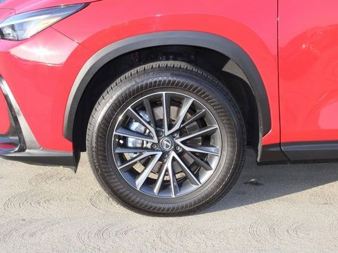 Certified 2024 Lexus NX 250 FWD image 4