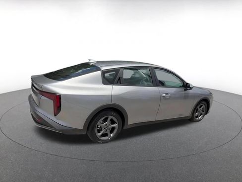 Used 2025 Kia K4 FWD image 15