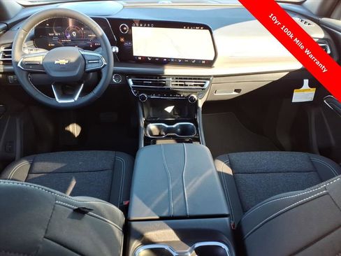 New 2026 Chevrolet Traverse LT w/ Sun and Wheel Package image 11