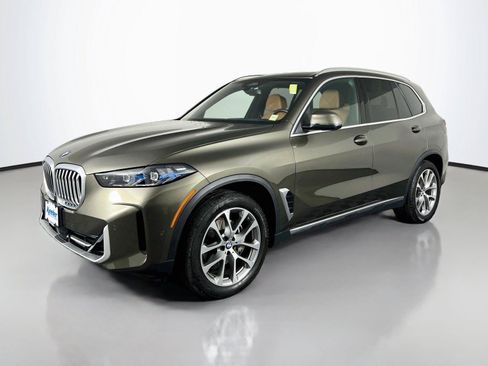 Used 2026 BMW X5 xDrive40i w/ Climate Comfort Package AWD/4WD image 2