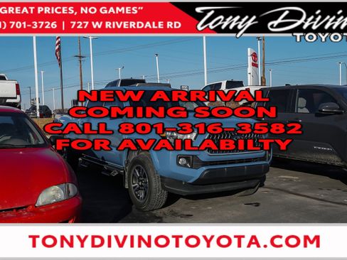 Used 2019 Toyota Tacoma TRD Sport image 1