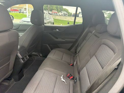 Used 2025 Chevrolet Equinox LT AWD/4WD image 10