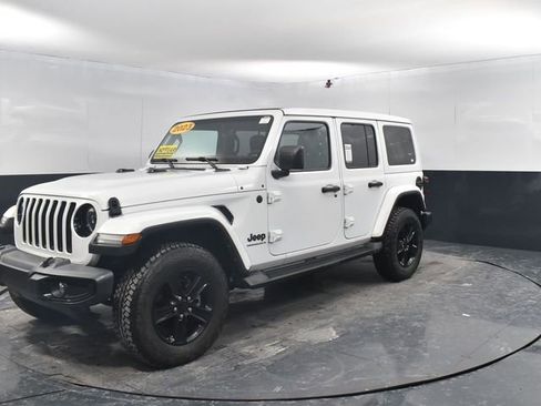 Used 2023 Jeep Wrangler Altitude image 4
