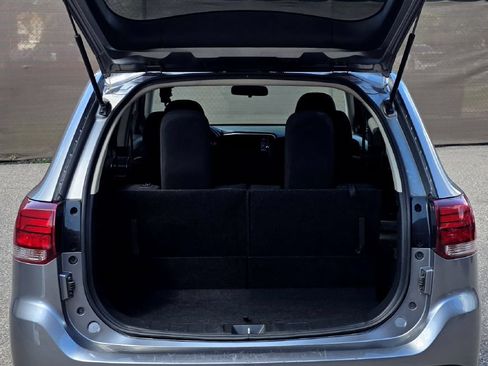 Used 2020 Mitsubishi Outlander SE AWD/4WD image 7
