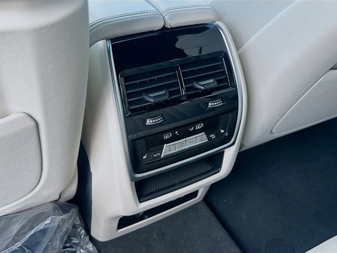 New 2026 BMW X5 M60i image 18