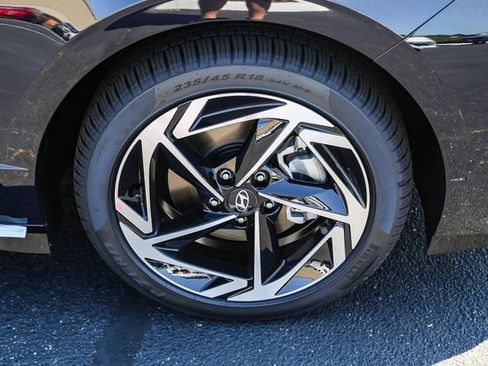 New 2025 Hyundai Sonata SEL image 12