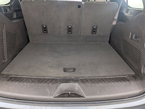 Used 2021 GMC Yukon XL SLT w/ SLT Luxury Plus Package image 30