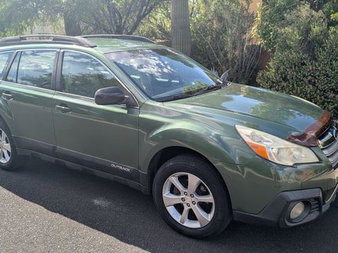 Used 2014 Subaru Outback 2.5i w/ Alloy Wheel Package AWD/4WD image 6