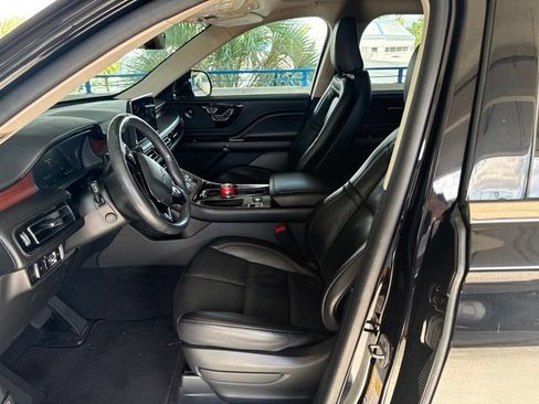 Used 2023 Lincoln Aviator Reserve w/ Elements Package Plus RWD image 2