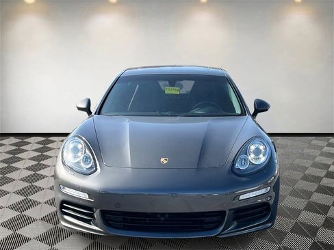Used 2016 Porsche Panamera 2 image 8