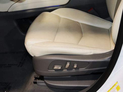 Used 2019 Cadillac XT5 Luxury image 30