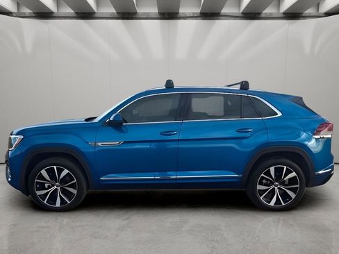 Used 2025 Volkswagen Atlas Cross Sport SEL Premium R-Line image 2