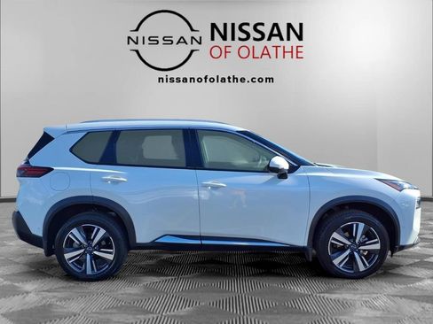 Used 2023 Nissan Rogue SL w/ SL Premium Package FWD image 29