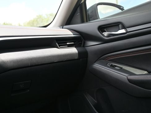 Used 2019 Nissan Altima 2.5 SR w/ SR Premium Package FWD image 8