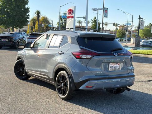 Used 2021 Nissan Kicks SR w/ SR Premium Package FWD image 5