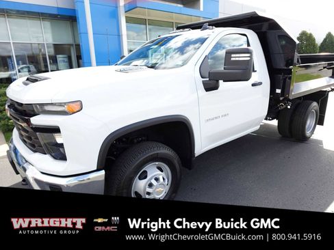 Used 2025 Chevrolet Silverado 3500 W/T w/ WT Convenience Package image 4