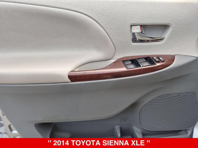 Used 2014 Toyota Sienna XLE FWD image 10