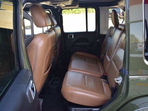 Used 2021 Jeep Wrangler Unlimited Sahara w/ Safety Group image 9